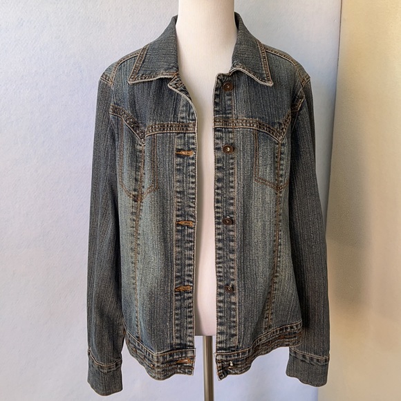 Stud Embellished Jean Jacket F.L. Jeans - Picture 10 of 12